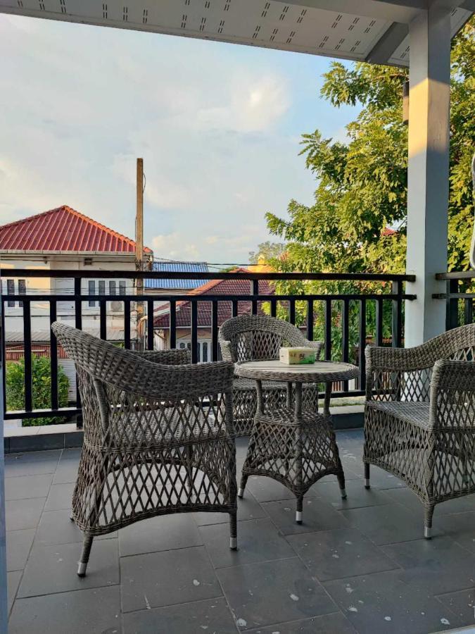 Jenny Airport Lounge Bed & Breakfast Vientiane Exterior photo